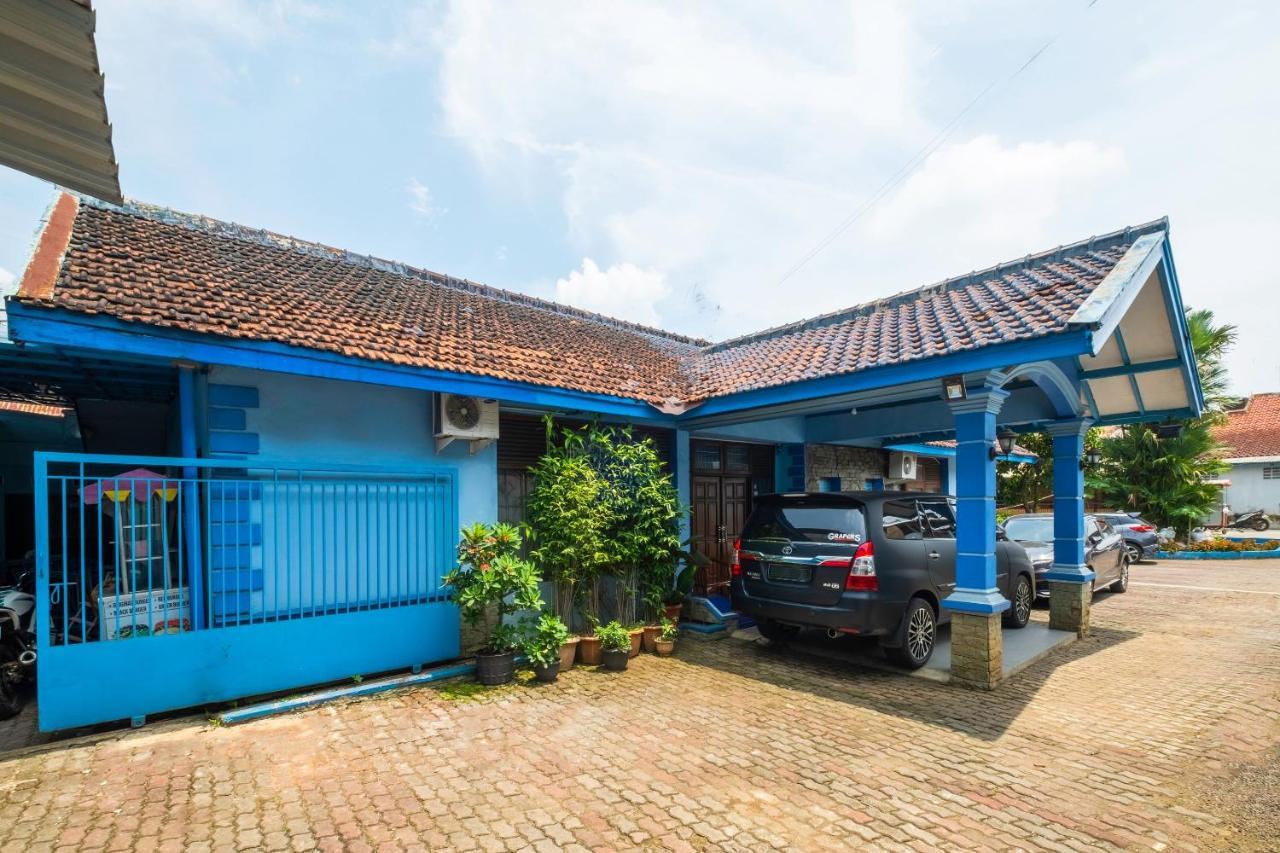 Hotel Reddoorz Syariah At Jl Pangeran Hidayatullah Cianjur Exterior foto