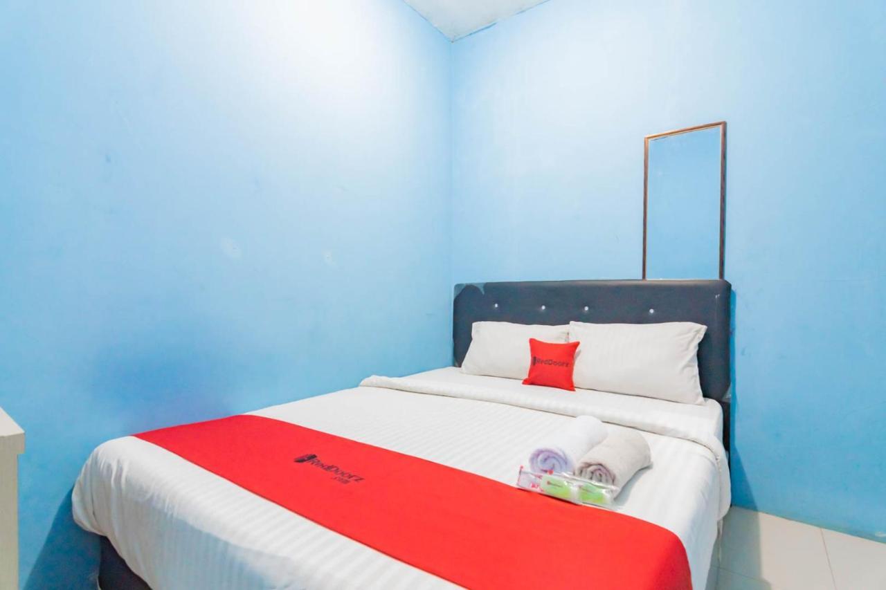Hotel Reddoorz Syariah At Jl Pangeran Hidayatullah Cianjur Exterior foto